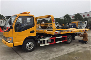 靖江哪里有拖车服务