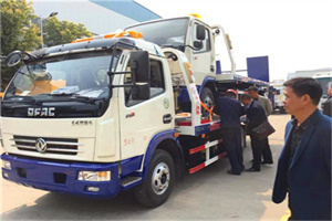 靖江汽车道路救援拖车价格